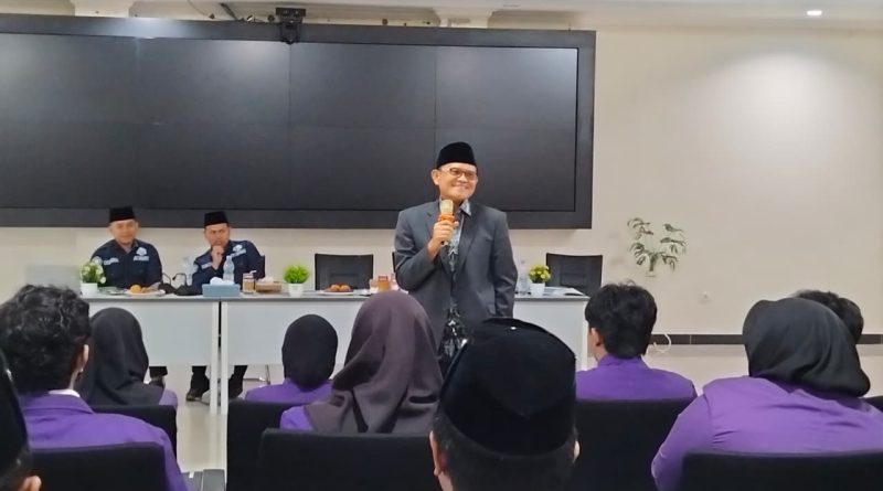 Direktur Pascasarjana UINSI Samarinda Jadi Narasumber Pembekalan PPL Prodi PAI Universitas Kutai Kartanegara Direktur Pascasarjana UINSI Samarinda Jadi Narasumber Pembekalan PPL Prodi PAI Universitas Kutai Kartanegara